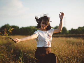 舒適的內衣對我超重要，但往往無法展現好看的胸部曲線