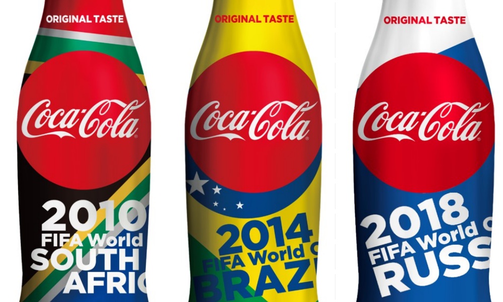 可口可樂控又得收藏一波 Fifa聯名世足瓶 台灣50周年紀念瓶齊上市 可口可樂 Cocacola 世足 麥當勞 世足杯 愛玩妞 妞新聞niusnews