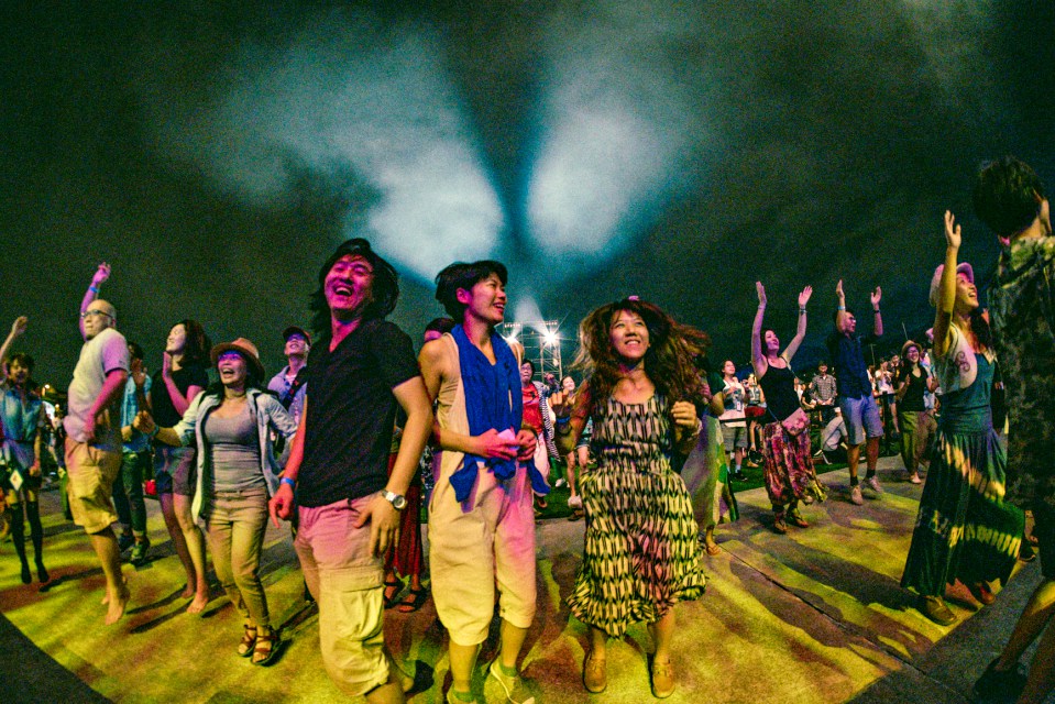 這輩子很難看到的樂團都來到「2018世界音樂節@臺灣」！聽覺、味覺都讓你環遊世界一遍啦♡