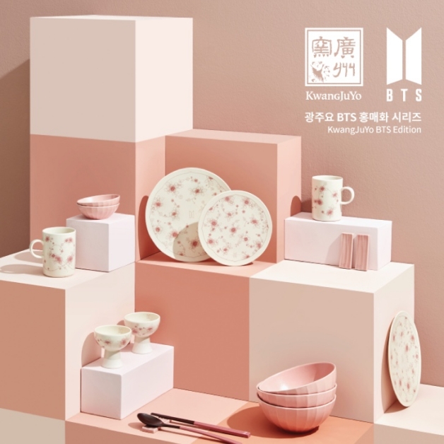 BTS防彈少年團×廣州窯聯名推紅梅花餐具系列！阿米：碗筷杯子換