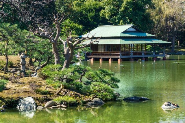 來東京也可以很古典，到東京都內的日本庭園散步去！