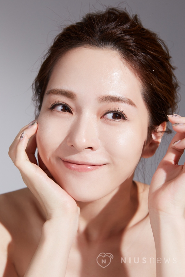 資生堂ELIXIR澎潤淨白水玉肌凍膜美肌乳