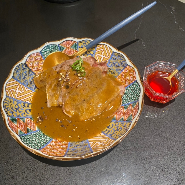 精緻火鍋「SHABU ZEN」插旗東區！日式昆布＋清酒湯底爽口不膩，和牛咖哩飯、精華雜炊必吃