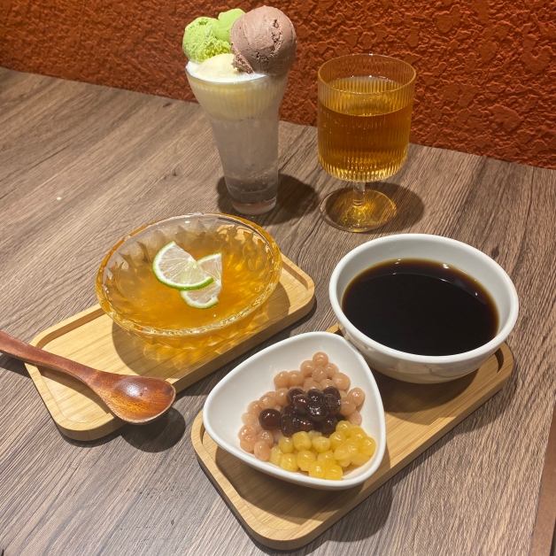 最強社區火鍋霸主「樂崎火鍋」插旗信義！必嚐信義店獨家「濃厚蒜味雞白湯」，開幕優惠買龍蝦送龍蝦