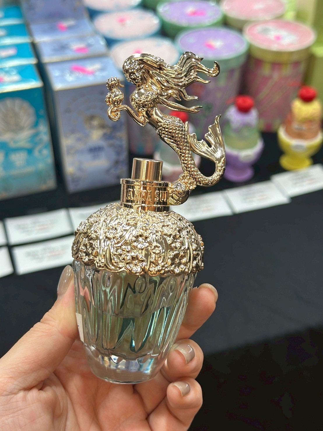 泰里昂妮收藏洩愛《人生拍賣會》樂當法第一美女