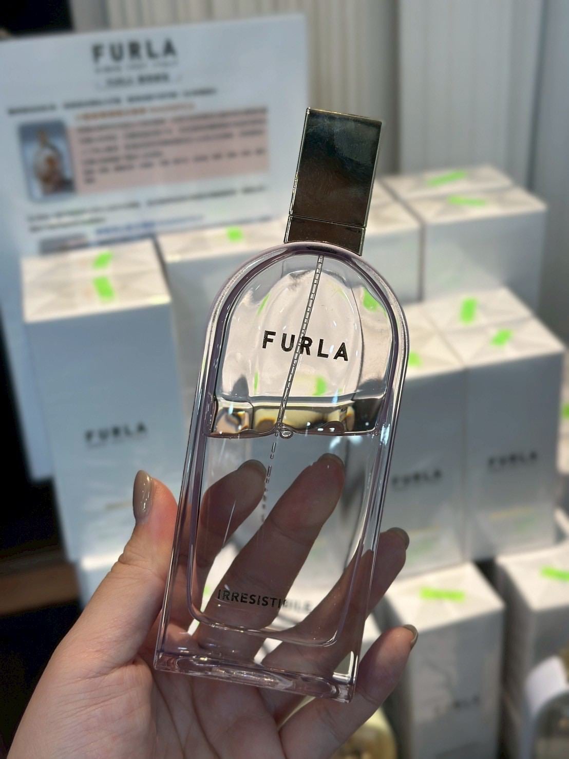 泰里昂妮收藏洩愛《人生拍賣會》樂當法第一美女