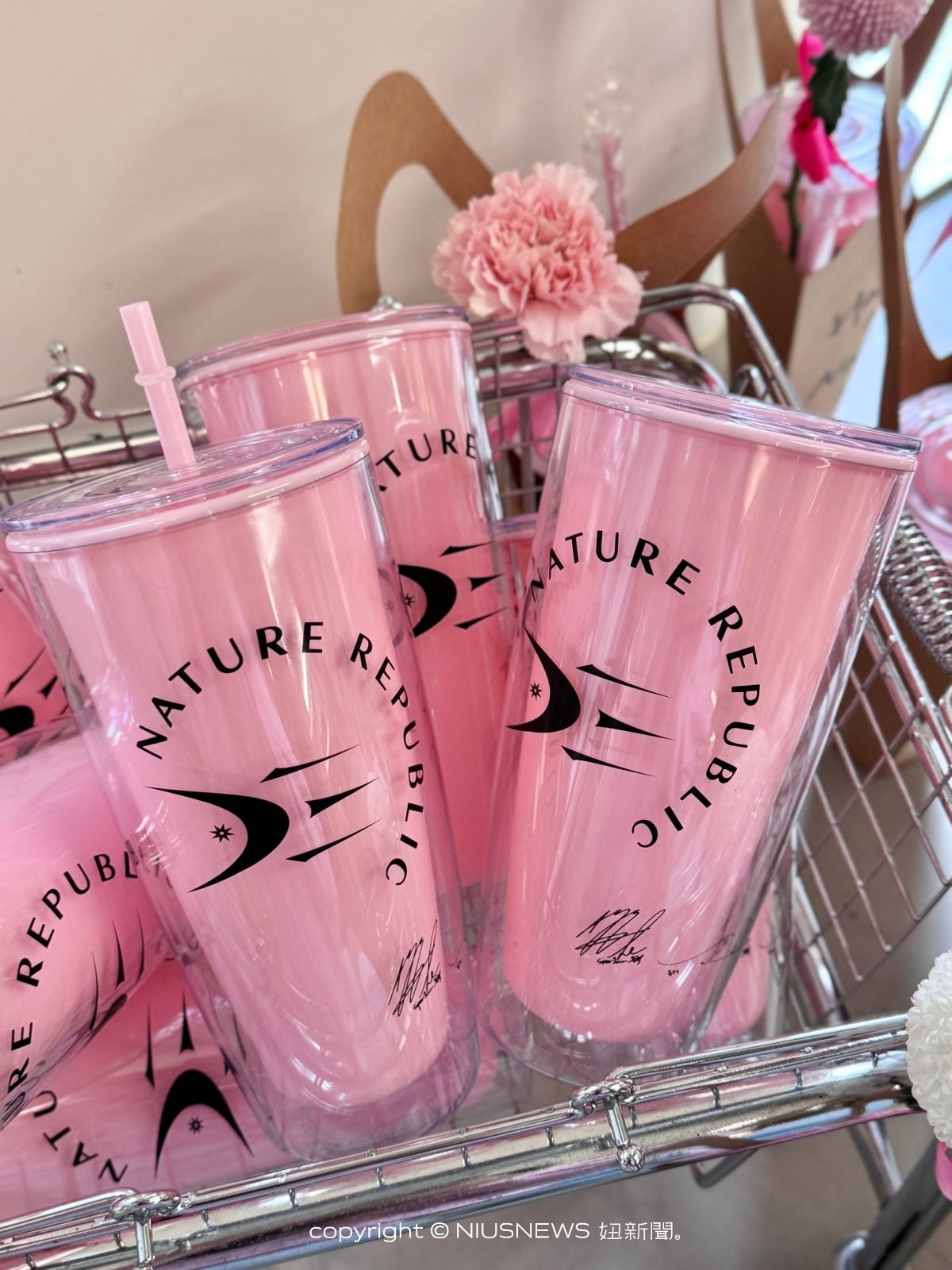 植物奶正夯！「全家」推通路首支厚豆乳拿鐵&厚豆乳！聯名燒丼鮮食登場