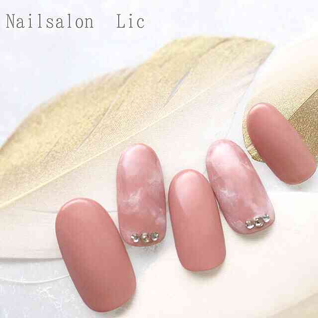 日本東京吉祥寺的美甲沙龍「Nail salon Lic」