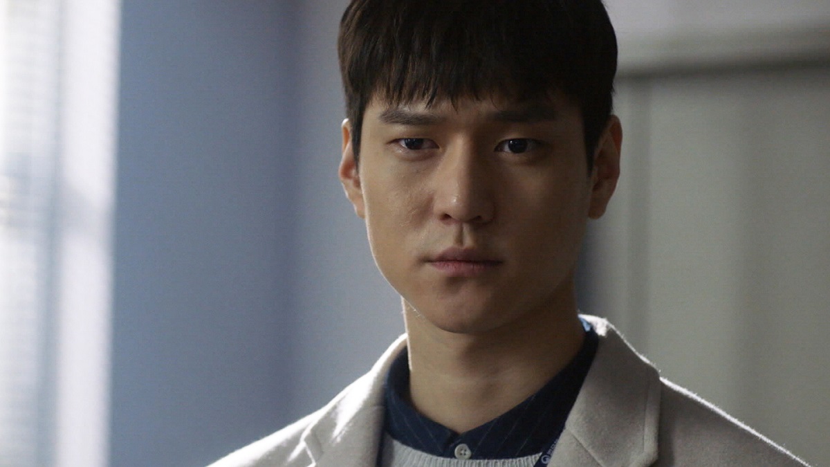 高庚杓飾演醫生姜仁奎