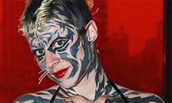 美肌刺成虎皮 美國貓女Katzen 貓女、正妹、性感、老虎、虎皮