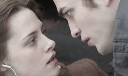 怎麼每次都一樣！都演自己就好的電影明星 克莉絲汀史都華、柔伊黛絲香奈、麥可塞拉、傑克布萊克