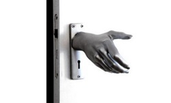 先握手才能進門！超怪異門把特蒐 門、門把、設計