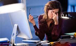 都是電腦跟手機螢幕惹的禍？不傷眼必學「養眼」五招 電腦、手機、螢幕、眼睛