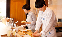 日劇推推：如春天暖陽的療癒料理系  《麵包和湯和貓咪好天氣》    日劇、料理、療癒、麵包和湯和貓咪好天氣、小林聰美