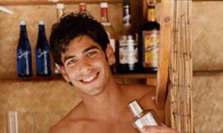 男主內女主外？不管煮甚麼妳都愛  性感男廚上菜 廚師、帥哥、猛男、性感、肌肉