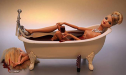 芭比的限制級英文班招生中　重口味ABC攝影集 成人、英文、兒童不宜、字母、排序