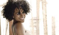 發現好聲音：黑白兼具靈魂女聲Laura Izibor 歌手、愛爾蘭、女星、正妹、性感