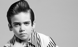 誰把貓王縮小了？兒童版超萌名人攝影 攝影、貓王、明星、兒童、名人、icon、April Maciborka、Jimi Hendrix、瑪丹娜、Tina Turner