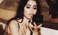 根本就是小奧黛麗赫本  你所不知道的莉莉柯林斯 Lily Collins、莉莉柯林斯、天使聖物：骸骨之城、