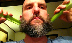 比百寶袋還神？鬍子大叔的魔術鬍子秀 鬍子、逐格動畫、停格動畫、Stop-motion、 Ben Garvin