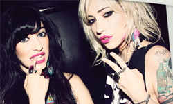 發現好聲音：龐克孿生姊妹 雙面維若妮卡The Veronicas 正妹、性感、音樂、樂團、龐克