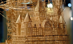 耗時35年與10萬支牙籤！比人還高大的華麗乒乓球道 藝術、牙籤、球道、 Scott Weaver、藝術