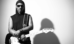 別再叫我演木須龍和驢子了！艾迪墨菲強勢回歸歌壇 艾迪墨菲、紅燈、9、Snoop Lion、史努比獅子