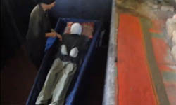 我把兒子做成木乃伊了！居家自製木乃伊大公開    Joni Bakaradze、木乃伊、保存、屍體