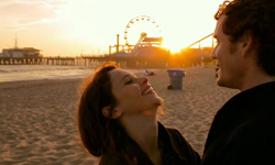 遠距離是否還能零距離？我們都曾《愛瘋了》的輕狂青春 電影、世界電影、愛瘋了、Like Crazy、Felicity Jones