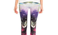 稱霸全場就這麼簡單？把宇宙穿在腿上的萬聖節穿搭 萬聖節、穿搭、褲子、宇宙、奇幻