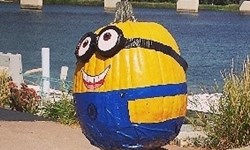 萬聖節也要出任務！南瓜頭化成小小兵 南瓜、萬聖節、骷髏傑克、南瓜燈、小小兵