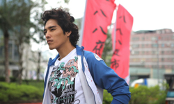 10月5日 電視看甚麼：消夜就吃雞排配《雞排英雄》 電視看甚麼、電視、雞排英雄、霹靂嬌娃、毒鑰