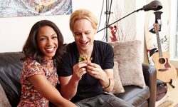 用300個三明治換一場婚禮？準新郎甜蜜下戰帖 三明治、訂婚、甜蜜、sandwich、Stephanie Smith