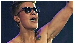 10月3日 大明星小狗仔：小賈斯汀坐人肉轎子上長城！ 大明星小狗仔、麥莉、連恩漢斯沃、飢餓遊戲、珍妮佛勞倫斯、蕾哈娜、哈利王子、Cressida Bonas、小賈斯汀