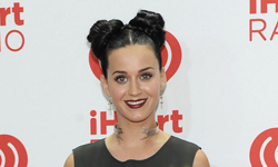 春麗頭回歸！雙包包頭成了西洋女星的新歡 髮型、Katy Perry、凱蒂佩芮、Miley Cyru、麥莉希拉