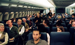 好片推推：出國前絕對不能看的電影片單 好片推推、出國、即刻救援、赤眼玄機、飛機上有蛇