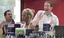 你們有事嗎？在購物中心尾隨路人跳舞的搞笑二人組 搞笑、諧星、喜劇