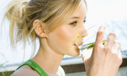 吃香蕉讓眼袋bye bye？減肥與美體怪招大破解 