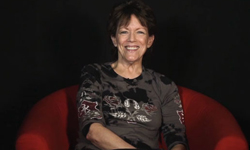 你一定也聽過她的聲音！美國版Siri本人現身啦！ Siri、Susan Bennett、Apple、聲音、配音、CNN