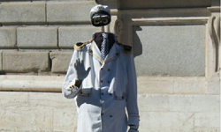 名模搜查線：Jourdan Dunn拍到時尚無頭外星人？ Coco Rocha、Sebastian Sauve、Miranda Kerr、Cara Delevingne、Jourdan Dunn