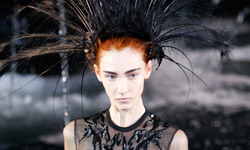 冬天流行無色彩妝？2013秋冬LV大秀示範給你看 louisvuitton、秋冬、妝容