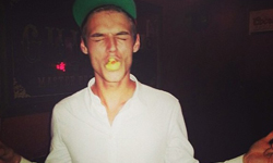 名模搜查線：黃色小鴨被男模咬走了！？ 名模、泰拉、Cara Delevingne、米蘭達柯兒、劉雯