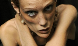 「瘦」也要炫耀？親厭食症社群間的炫瘦現象 炫瘦、Pro ana、thinsriration、瘦之願、親厭食症