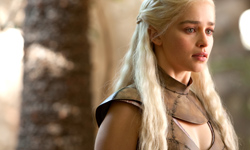 她不是小龍女是龍女！艾蜜莉亞克拉克Emilia Clarke 權力遊戲、冰與火之歌、冰與火之歌：權力遊戲、Daenerys Targaryen、艾蜜莉亞克拉克