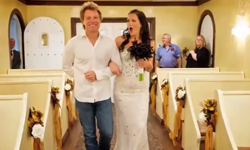 讓偶像挽著你走紅地毯！邦喬飛一圓粉絲夢驚喜現身婚禮 戴佩妮、邦喬飛、branka、邦喬飛陪我走紅毯好嗎、Bon Jovi Walk Me Down the Aisle?