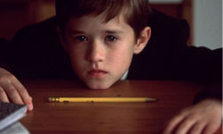 好久不見你長得還是一樣！臉蛋始終如一的童星們 電影、童星、Haley Joel Osment、Thomas Sangstre、Freddie Highmore