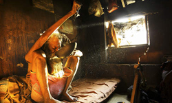 不是不舉，是太會舉！舉了40年右手的印度修行者 印度、修行、Amar Bharati、舉手