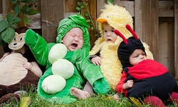 媽媽我不想扮成這樣子啦！憂鬱的萬聖節小孩扮裝特輯 萬聖節、小孩、嬰兒、孩子、不快樂、憂鬱、哭、可愛