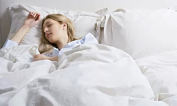 睡不飽會變胖是真的！睡眠不足「飢餓感」作怪讓你越吃越多減不了肥 ibeauty、減肥、睡眠、老化、卡路里