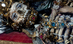 穿金戴銀的骷髏？古羅馬地下墓穴的殉道聖人 骷髏、羅馬、基督教、殉道、宗教